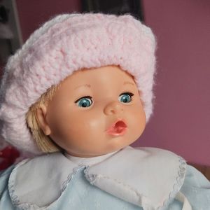 handmade crochet pink baby bonnet hat. very soft.